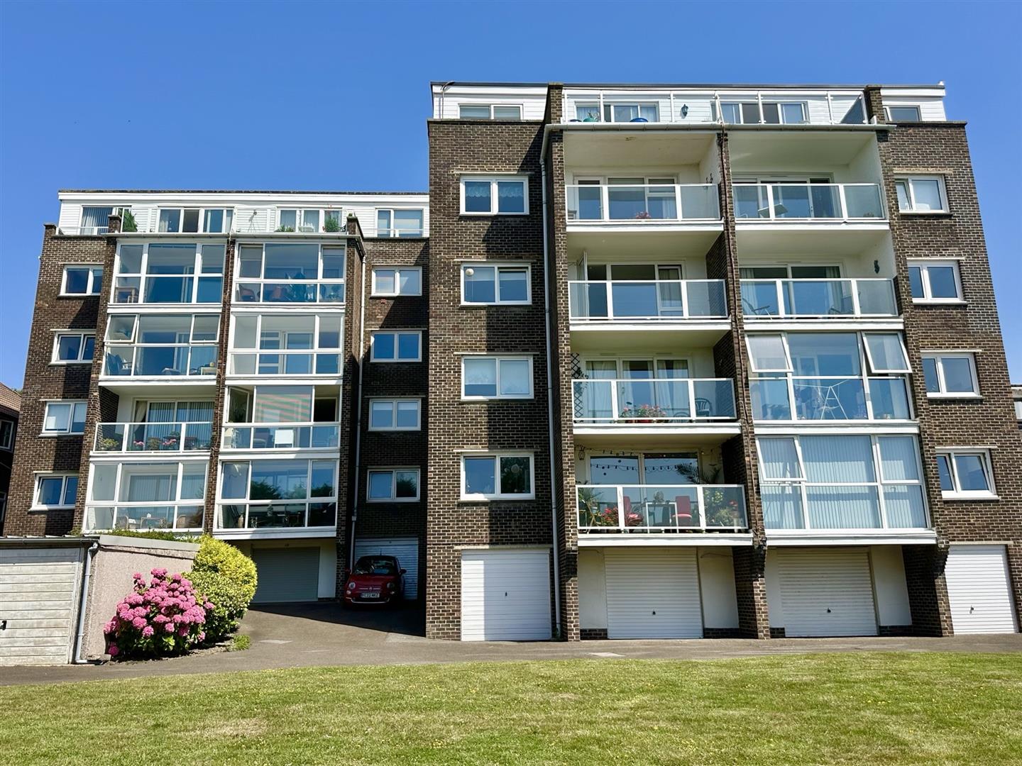 De La Warr Road, Bexhill-On-Sea